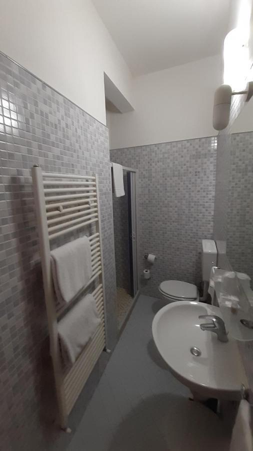 Albergo Moderno Lucca Exteriör bild
